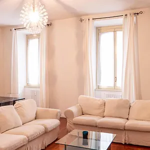 Superhouse Piazza Duomo Area Apartment Milan